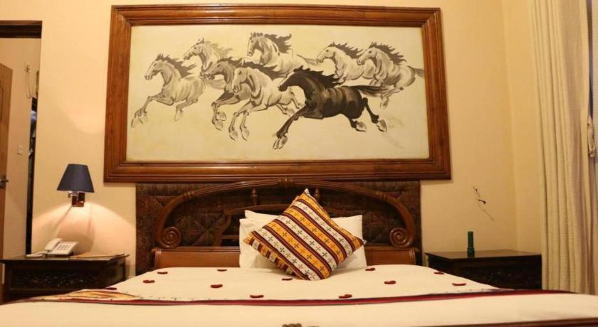 Grand Norling Hotel'S Resort Kathmandu Buitenkant foto