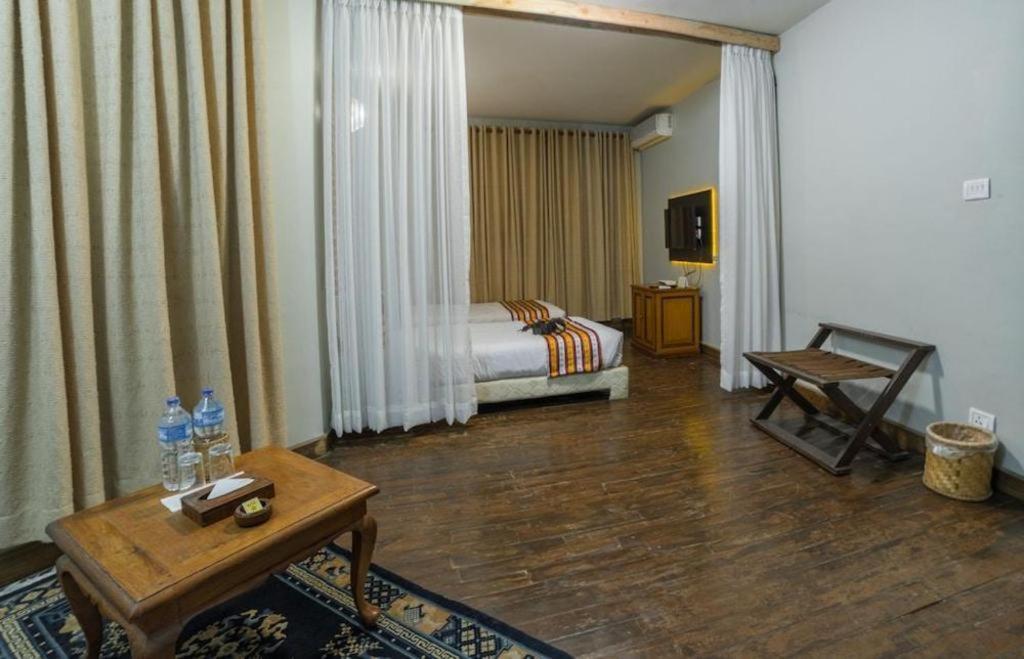 Grand Norling Hotel'S Resort Kathmandu Buitenkant foto